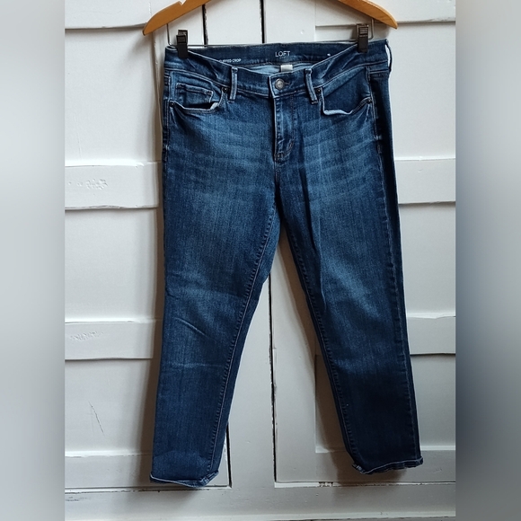 LOFT Outlet Women's Blue Jeans | Modern Cuffed Crop | Cotton Blend | Size 6 - Picture 1 of 6